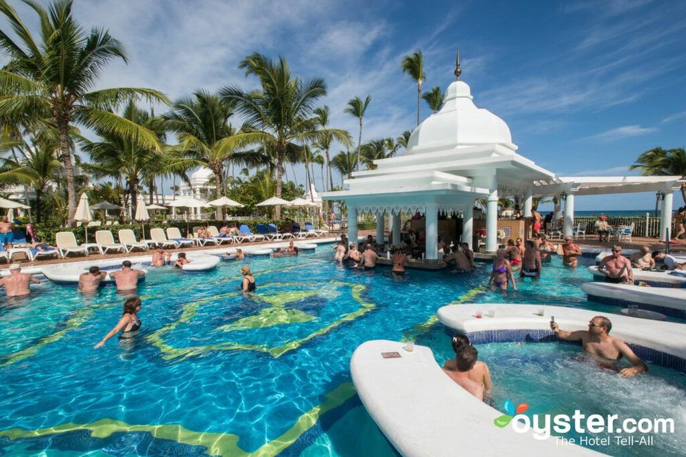 Best Swim-Up Bars at All-Inclusives in the Caribbean | Oyster.com