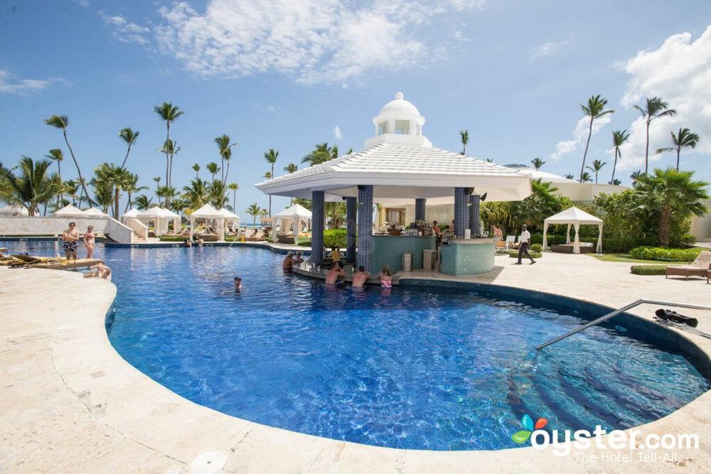 Best Swim-Up Bars in Punta Cana | Oyster.com
