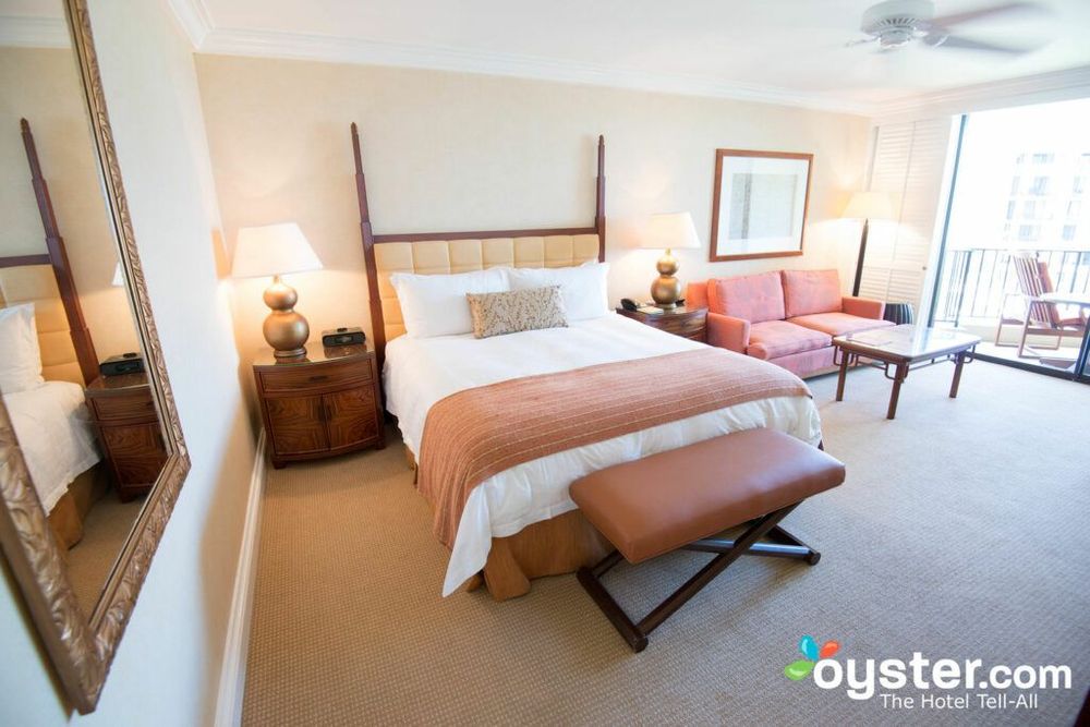 9 Common Travel Emergencies and How to Deal With Them | Oyster.com