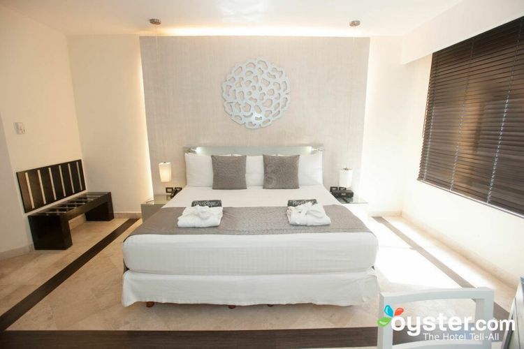 The 8 Best Romantic Suites for a Sexy Vacation
