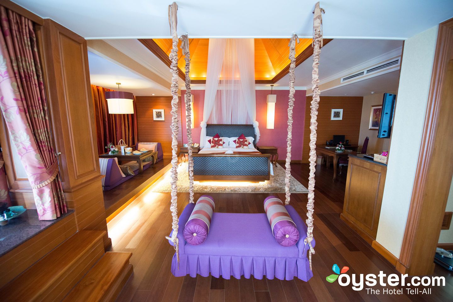 The 8 Best Romantic Suites for a Sexy Vacation | Oyster.com