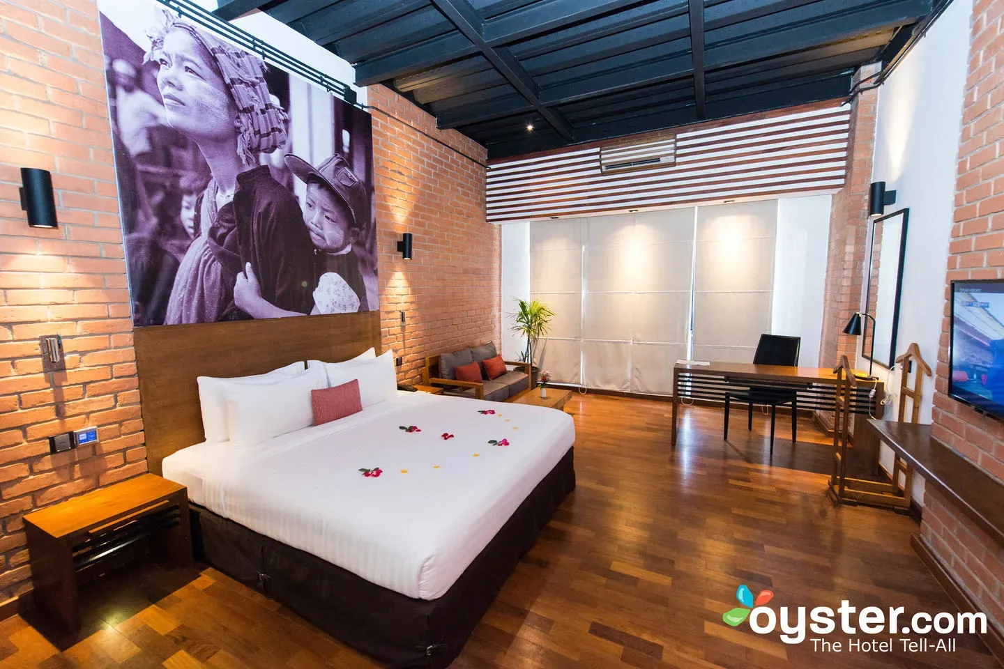 The Loft Hotel Review: What To REALLY Expect If You Stay