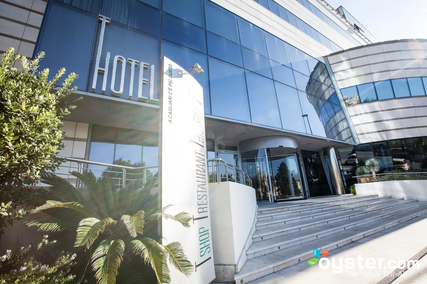 T Hotel Review: What To REALLY Expect If You Stay | Oyster.com, image size:1440x960