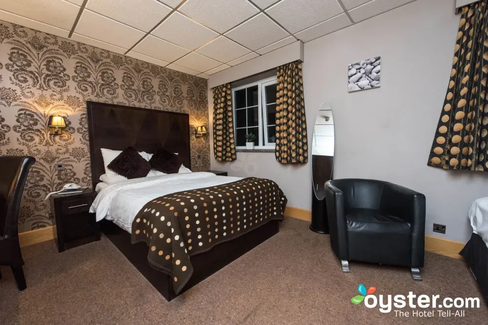 Prom Hotel Inn on the Prom Hotel Review: What To REALLY Expect If You Stay ...