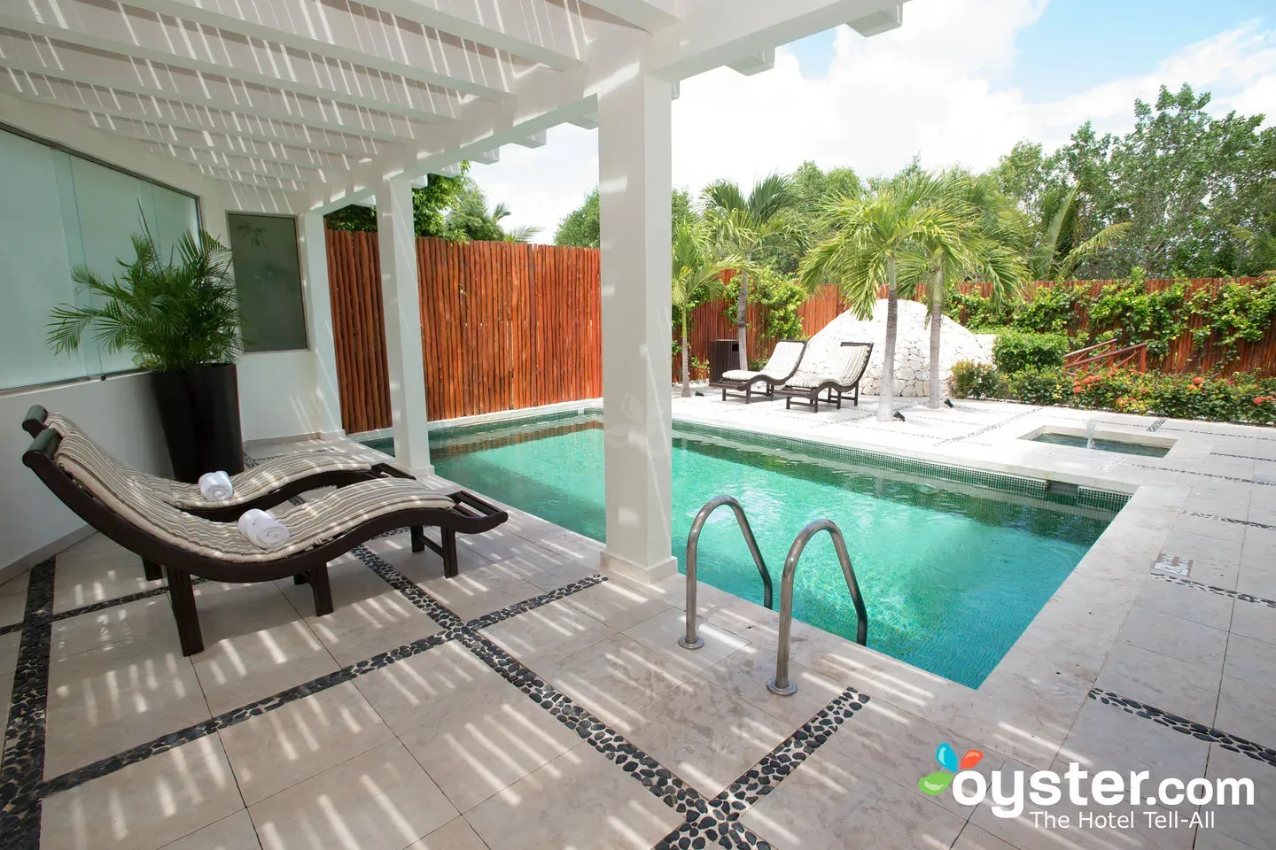 Una cúpula de flores. Jardines de la Bahía, Singapur. : r/BeAmazed, image size:1440x960