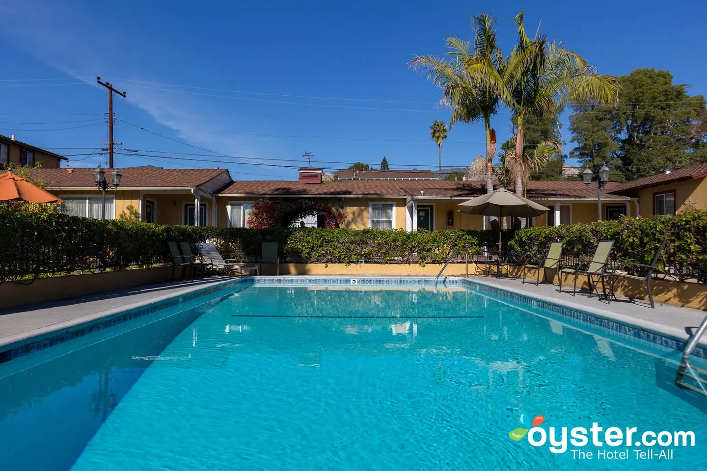 Oasis Inn & Suites Review: What To REALLY Expect If You Stay | Oyster.com