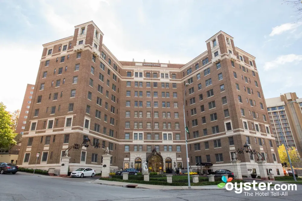 The Raphael Hotel, Autograph Collection Review: What To REALLY Expect ...