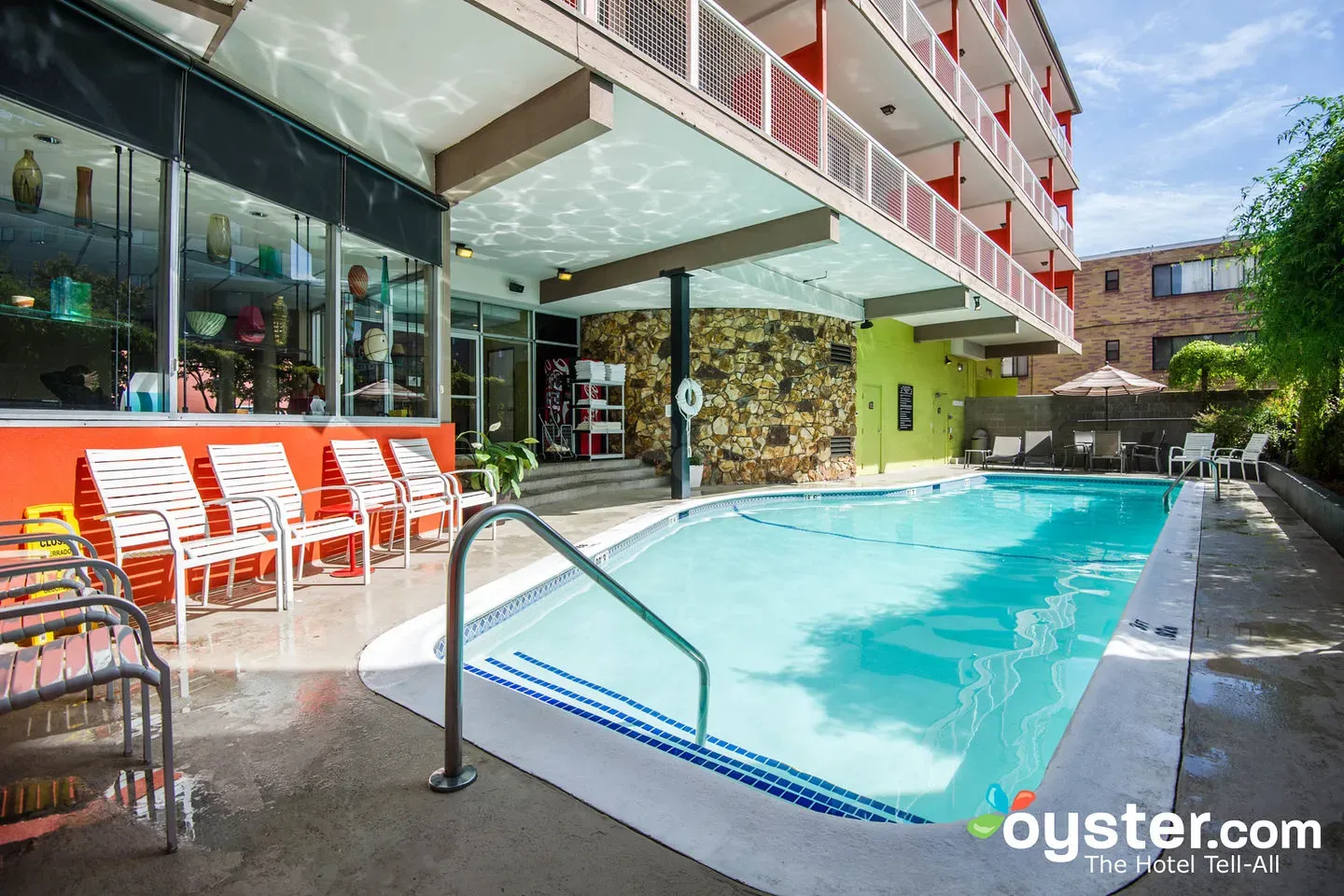 University Inn Seattle University Inn - A Staypineapple Hotel Review: What To REALLY Expect If ...